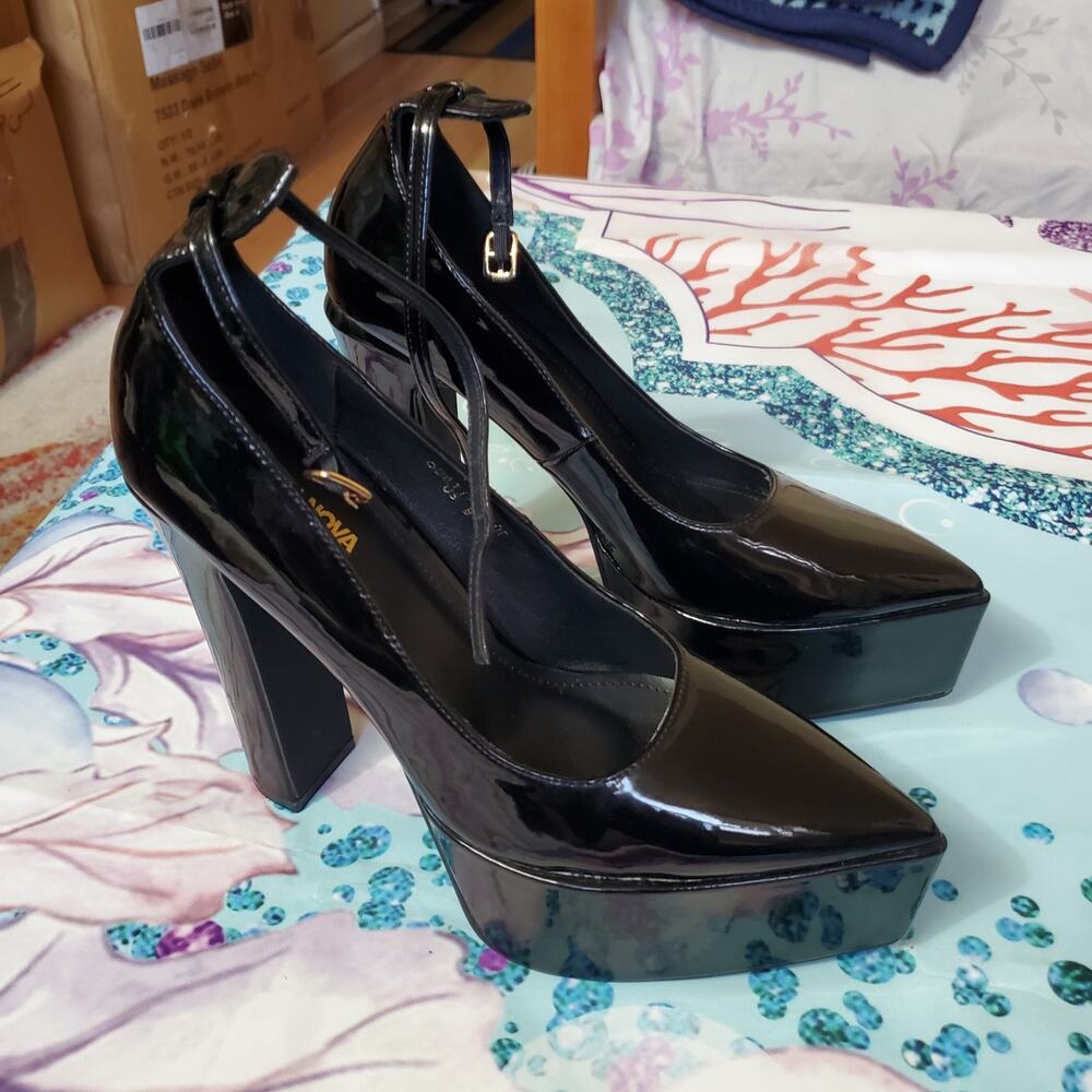 Women Chunky Block High Heels Ankle Strap Platform Pumps Shoe size 9 NEW